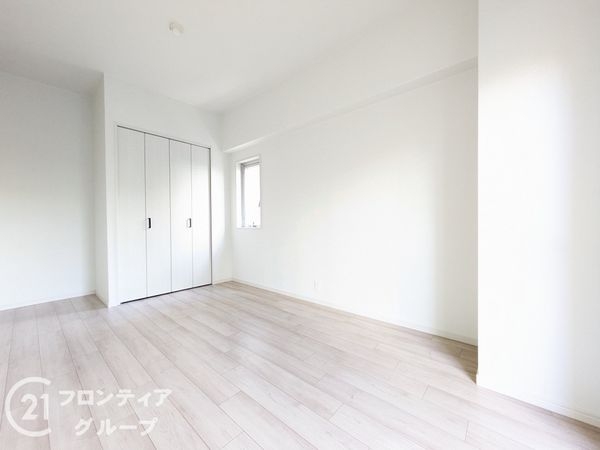 ＲＩＣウエストコート５番街４番館　中古マンション