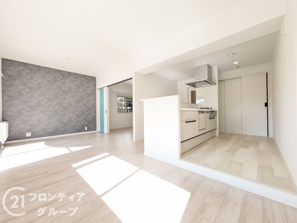 ＲＩＣウエストコート５番街４番館　中古マンション