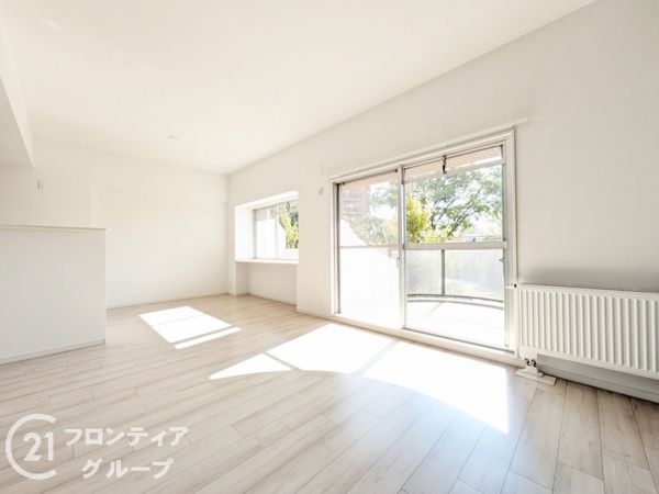 ＲＩＣウエストコート５番街４番館　中古マンション