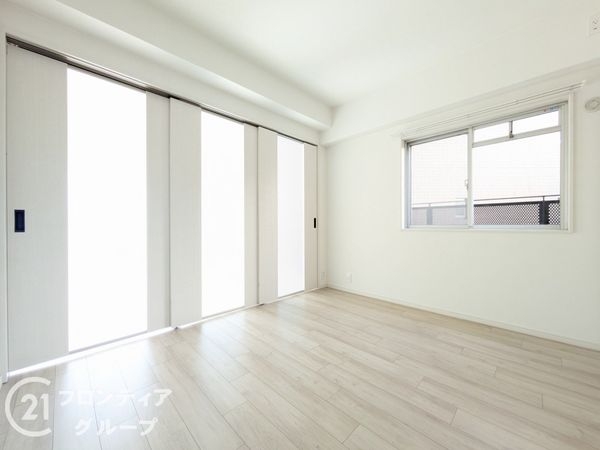 ＲＩＣウエストコート５番街４番館　中古マンション