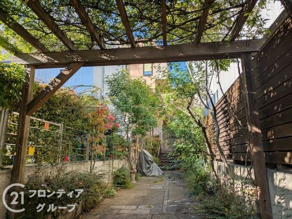 神戸市東灘区岡本４丁目の中古一戸建て