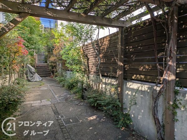 神戸市東灘区岡本４丁目の中古一戸建て