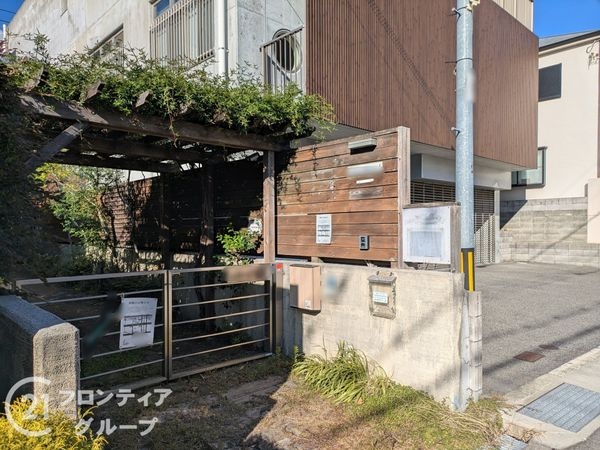 神戸市東灘区岡本４丁目の中古一戸建て