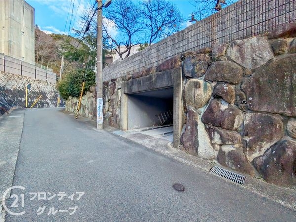 神戸市東灘区西岡本７丁目の中古一戸建て