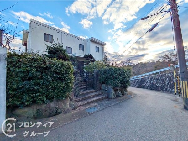 神戸市東灘区西岡本７丁目の中古一戸建て