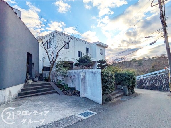 神戸市東灘区西岡本７丁目の中古一戸建て