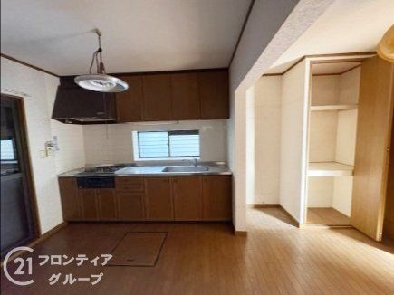 神戸市東灘区西岡本７丁目　中古一戸建て