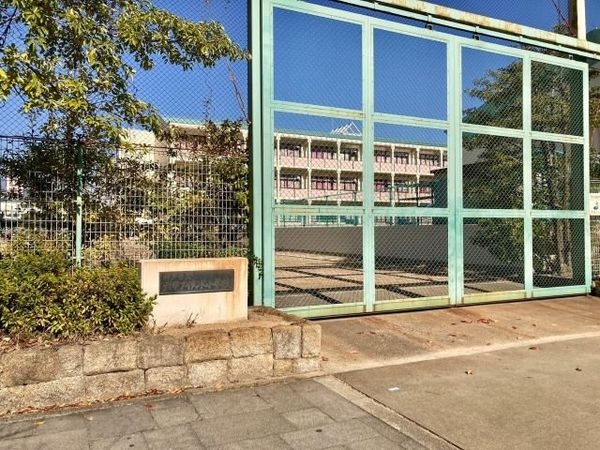 ＲＩＣイーストコート８番街１番館　中古マンション(神戸市立六甲アイランド小学校)
