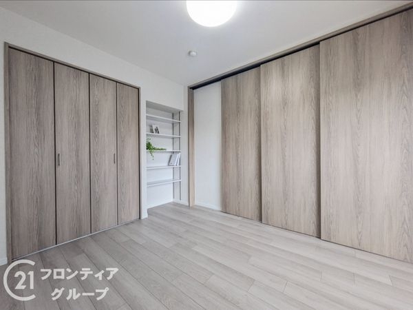 ＲＩＣイーストコート８番街１番館　中古マンション