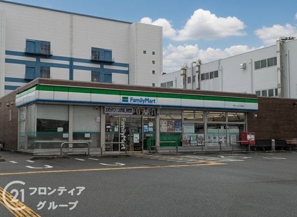 ＲＩＣウエストコート５番街２番館　中古マンション(ファミリーマート六甲アイランド西店)