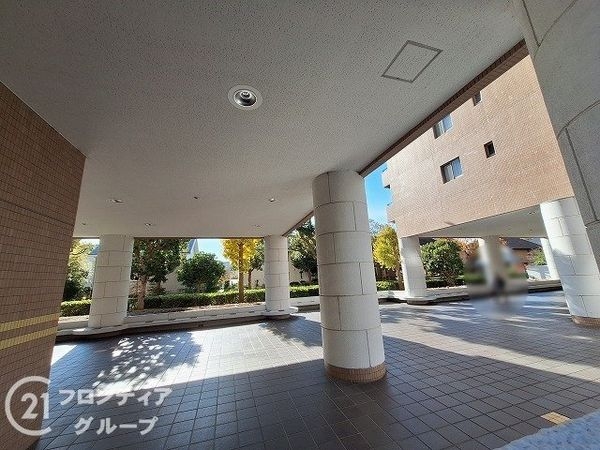 ＲＩＣウエストコート５番街２番館　中古マンション