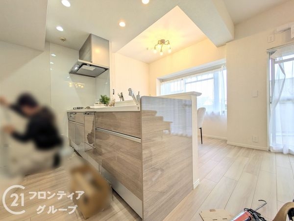 ＲＩＣウエストコート５番街２番館　中古マンション