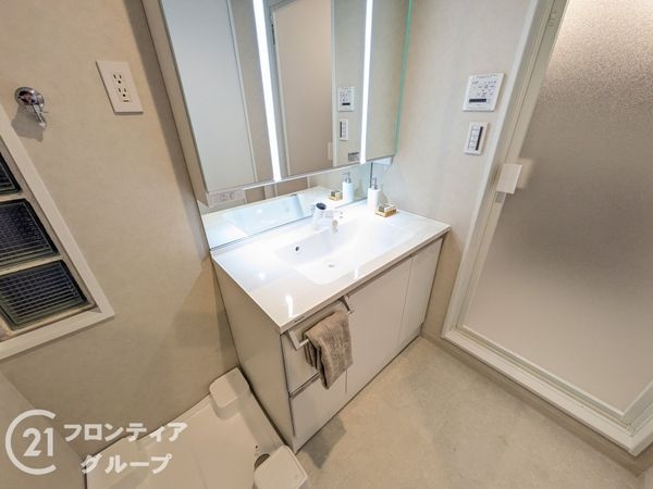 ＲＩＣウエストコート５番街２番館　中古マンション