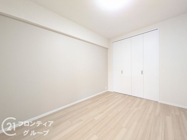 ＲＩＣウエストコート５番街２番館　中古マンション