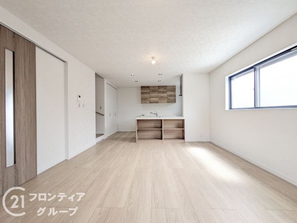 神戸市長田区神楽町３丁目　新築一戸建て　B号棟