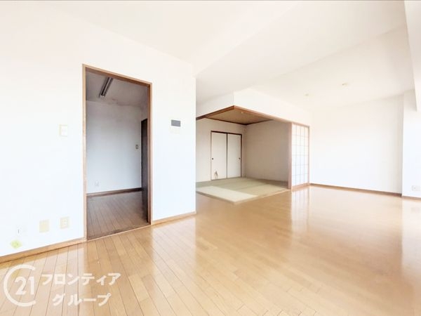 KAVC・コルポラレアルス　中古マンション