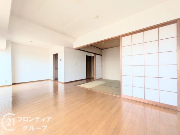 KAVC・コルポラレアルス　中古マンション