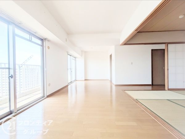 KAVC・コルポラレアルス　中古マンション