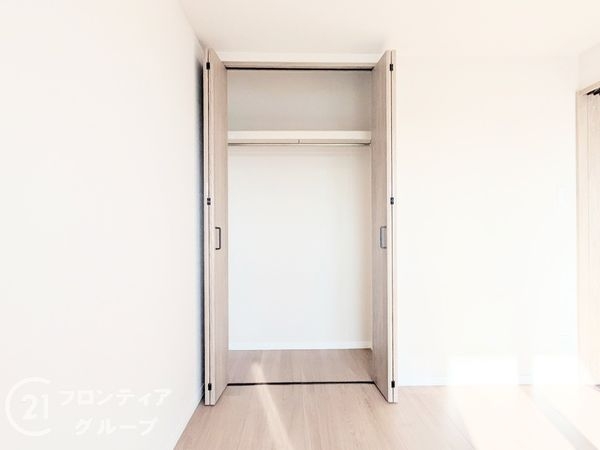 ＲＩＣウエストコート４番街５２４号棟　中古マンション