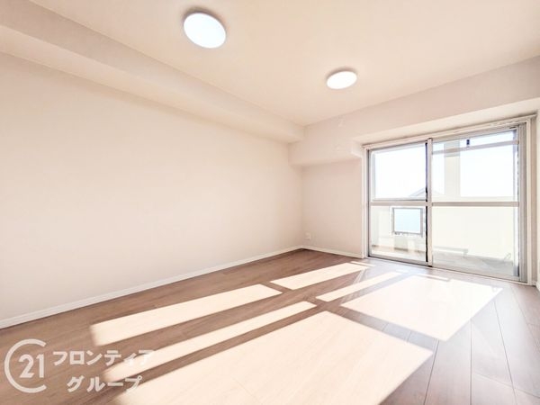 ＲＩＣウエストコート４番街５２４号棟　中古マンション