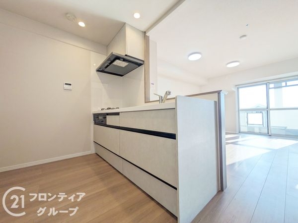 ＲＩＣウエストコート４番街５２４号棟　中古マンション