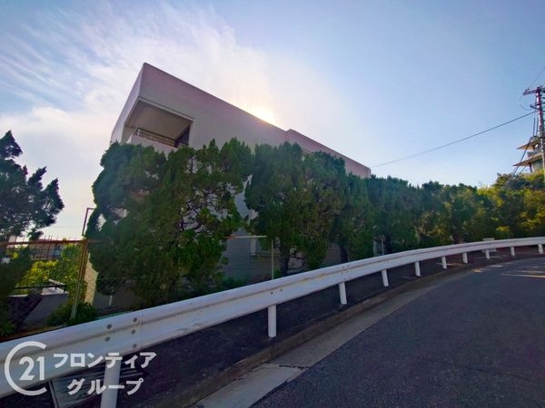 パレロワイヤル岡本　中古マンション