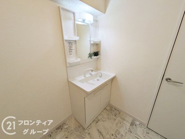 熊内スカイハイツ 中古マンション(洗面台・洗面所)