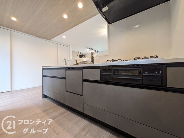 神戸市兵庫区東出町３丁目　新築一戸建て　B号棟