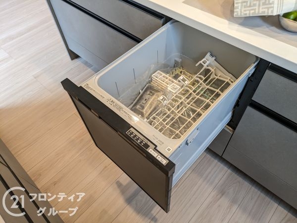 神戸市兵庫区東出町３丁目　新築一戸建て　B号棟