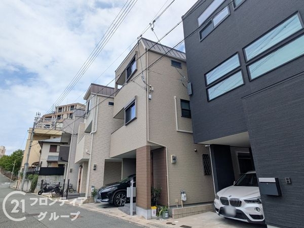 神戸市東灘区西岡本１丁目の中古一戸建て
