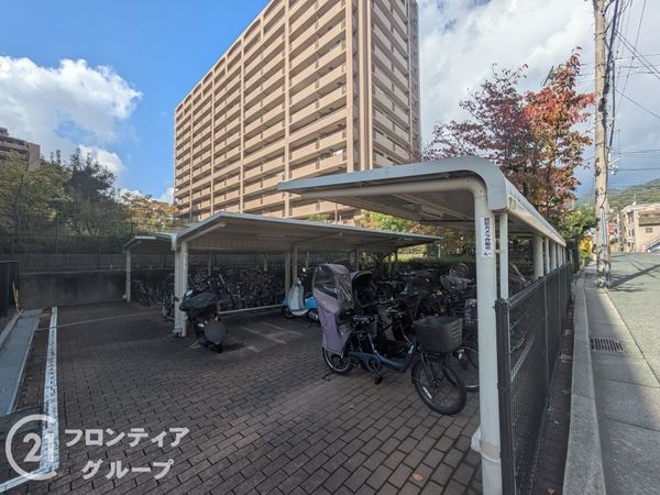 コスモシティ神戸本山Ｂ棟　中古マンション