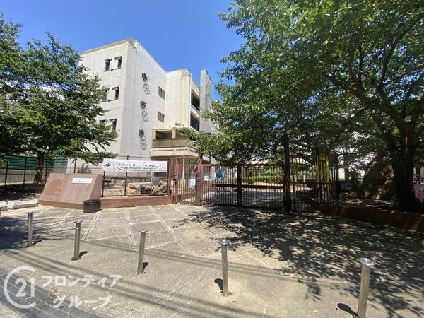 エバーグリーンポートアイランド４号棟　中古マンション(神戸市立義務教育学校港島学園)