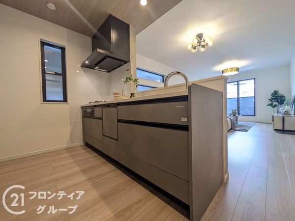 神戸市中央区神若通３丁目　新築一戸建て