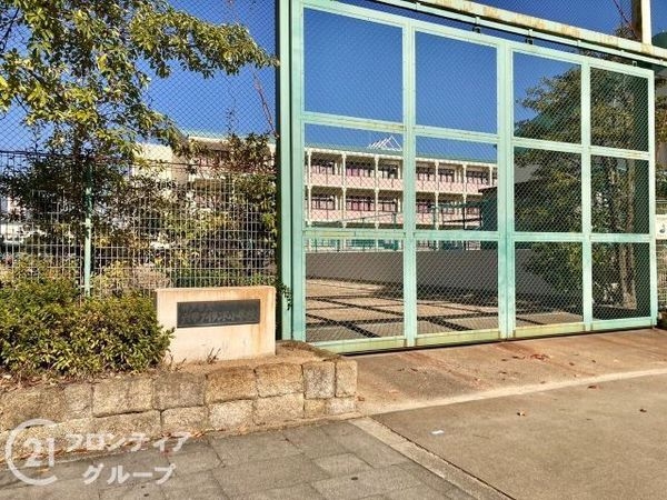 ＲＩＣイーストコート８番街１番館　中古マンション(神戸市立六甲アイランド小学校)