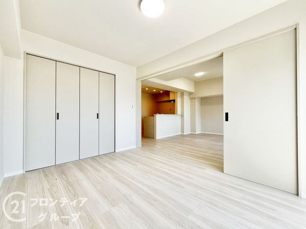 ＲＩＣイーストコート８番街１番館　中古マンション