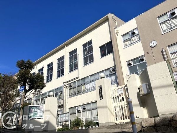 神戸市灘区赤坂通２丁目　新築一戸建て　全１区画(神戸市立上野中学校)