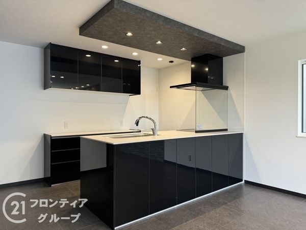 神戸市長田区滝谷町３丁目　新築一戸建て