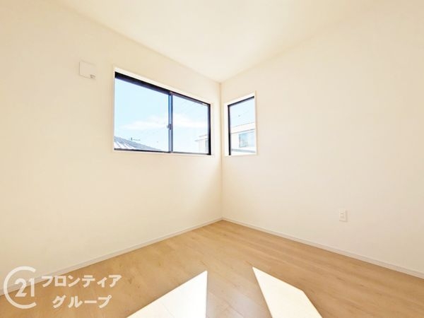 神戸市中央区野崎通６丁目　新築一戸建て　１期　３号棟