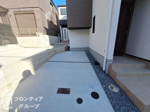 神戸市中央区野崎通６丁目　新築一戸建て　１期　３号棟