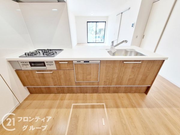 神戸市中央区野崎通６丁目　新築一戸建て　１期　３号棟