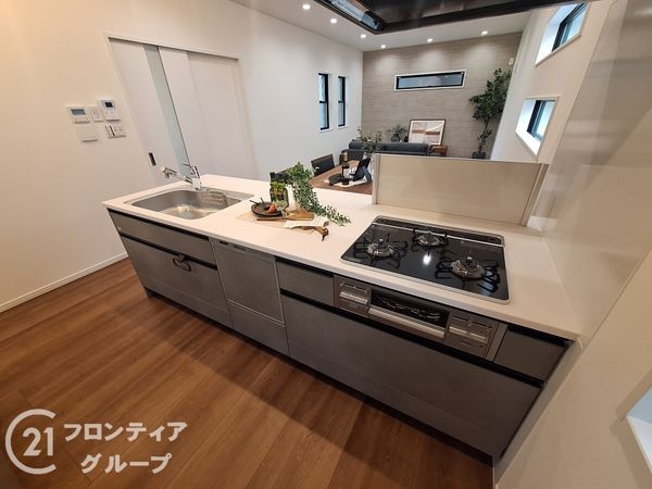 神戸市東灘区北青木３丁目　新築一戸建て