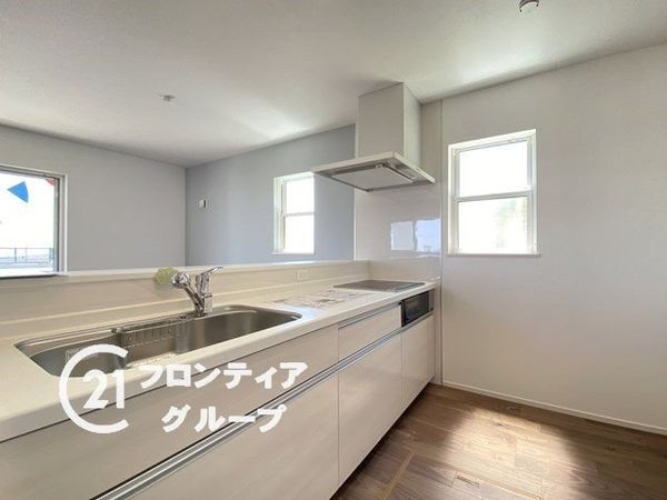 神戸市中央区神仙寺通１丁目　新築一戸建て　第３　１号棟