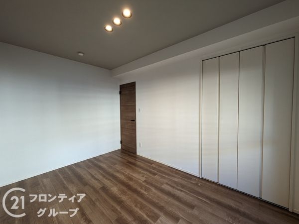 ＲＩＣウエストコート４番街西棟２番館　中古マンション