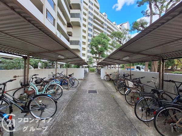 ＲＩＣウエストコート４番街西棟２番館　中古マンション