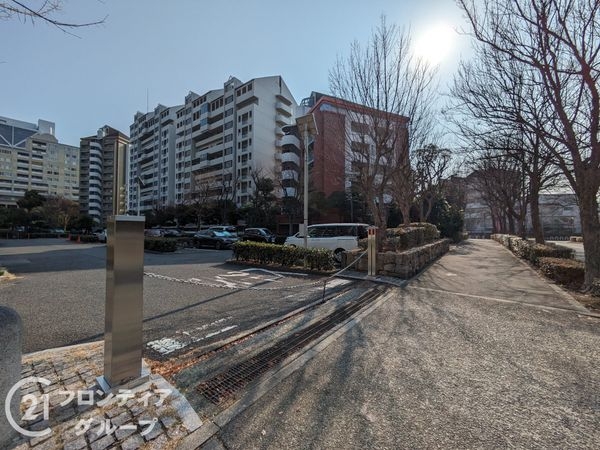 ＲＩＣウエストコート４番街西棟２番館　中古マンション
