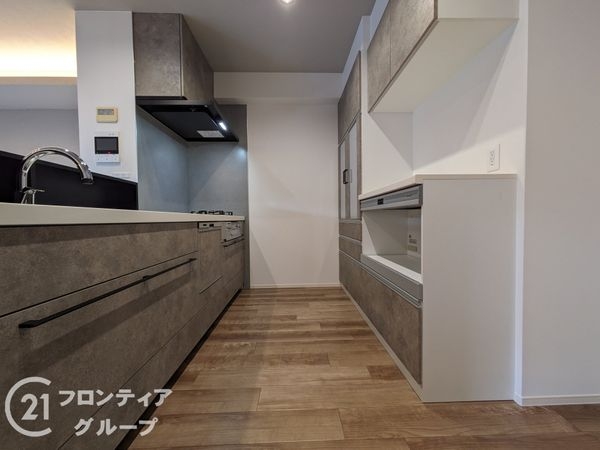 ＲＩＣウエストコート４番街西棟２番館　中古マンション