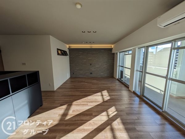 ＲＩＣウエストコート４番街西棟２番館　中古マンション
