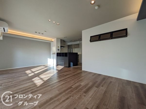 ＲＩＣウエストコート４番街西棟２番館　中古マンション