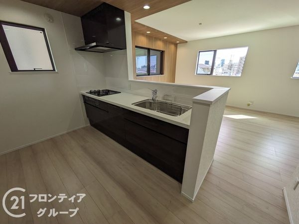 神戸市兵庫区上祇園町　新築一戸建て