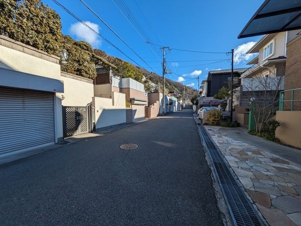 神戸市東灘区西岡本７丁目　中古一戸建て